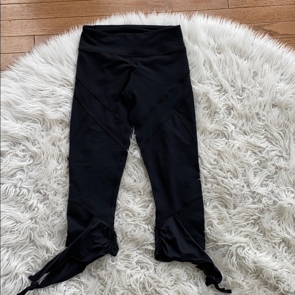 • Lululemon • Bandhas Crop Legging Ties Black 4 - Picture 3 of 5